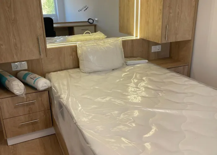 Electroom Lofts شقة نيا ميشانيونا
